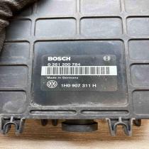 1H0907311H 0261200784  Engine control unit/module ECU Volkswagen Golf III
