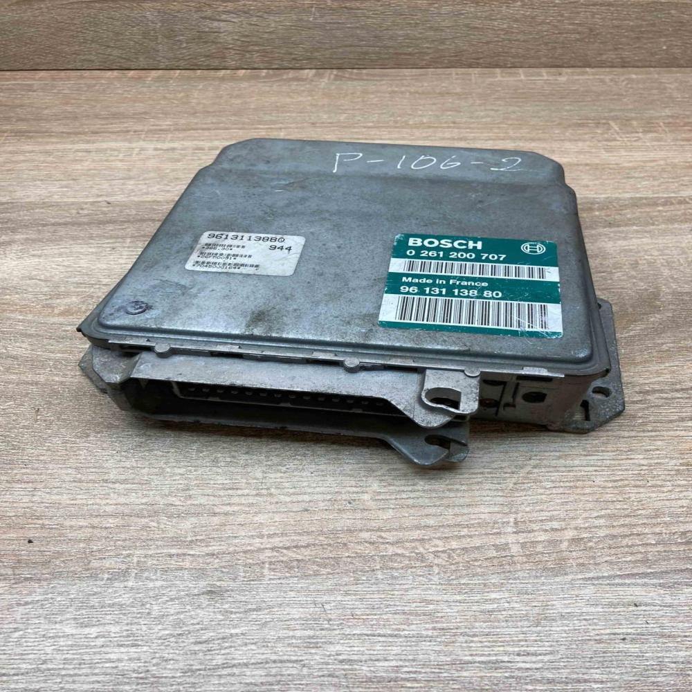 9613113880 0261200707  Engine control unit/module ECU Peugeot 106