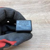 9441158 V23134 J52 X346  Other relay Volvo S60