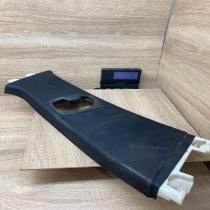 7058336  Right (B) pillar trim (top) BMW 3 E90 E91