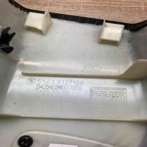 9137198 112520 RH (B) pillar trim (top) BMW 5 GT F07