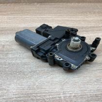 114185 101   Front door window regulator motor Audi A4 S4 B5 8D