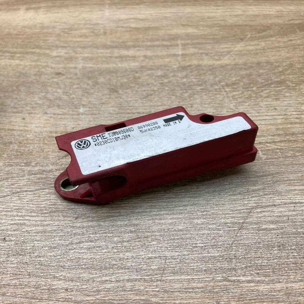 1J0909606D 5WK42350  Airbag deployment crash/impact sensor Volkswagen Golf IV