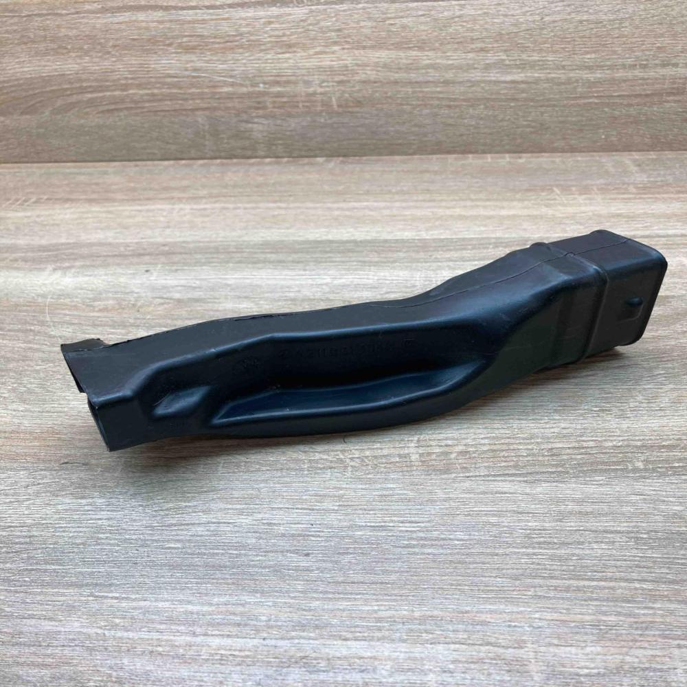 A2118313046 013  Cabin air duct channel Mercedes-Benz E W211