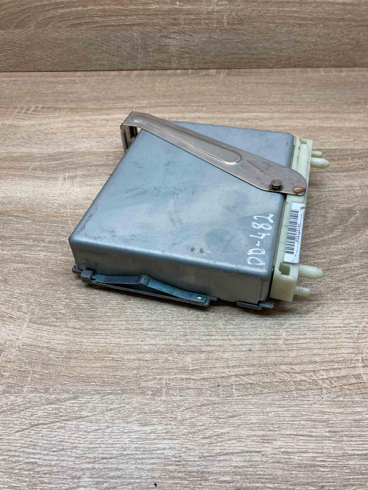 P09144362 1TVR041809  Engine control unit/module ECU Volvo S70  V70  V70 XC