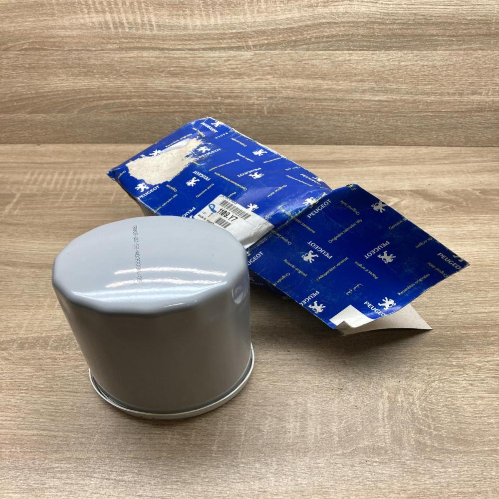 1109Y7   Oil filter cover Peugeot Boxer