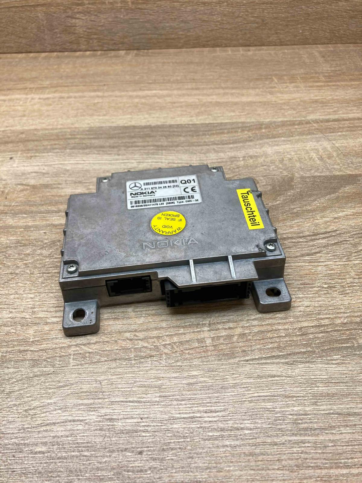 A211870242680   Phone control unit/module Mercedes-Benz E W211