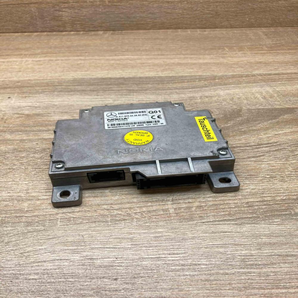 A211870242680   Phone control unit/module Mercedes-Benz E W211