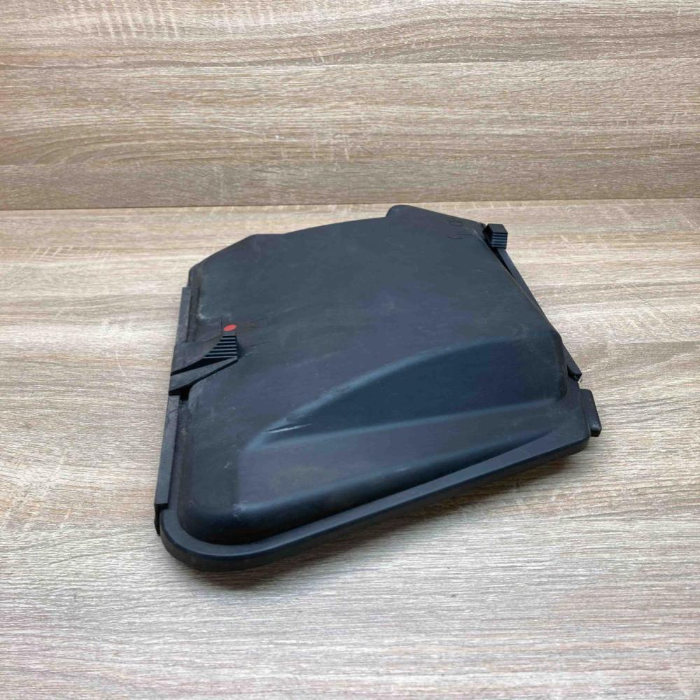 A2115400182   Fuse box cover Mercedes-Benz E W211