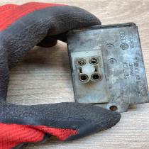 H04110464B   Heater blower motor/fan resistor Audi 80 90 S2 B4