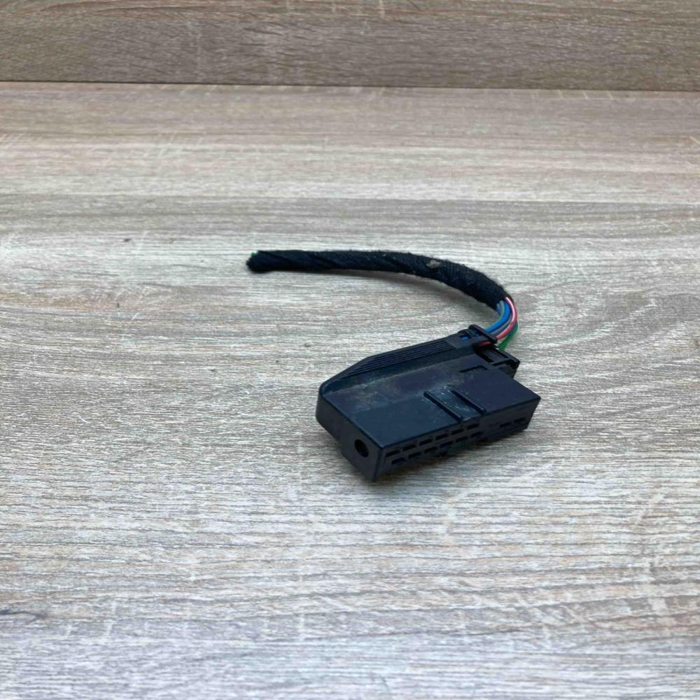 2105450703   Plug wire Mercedes-Benz E W210