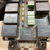 04868092AA   Fuse module Chrysler Voyager