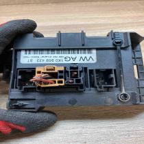 1K0959433BT 5DK008977  Comfort/convenience module Seat Leon (1P)