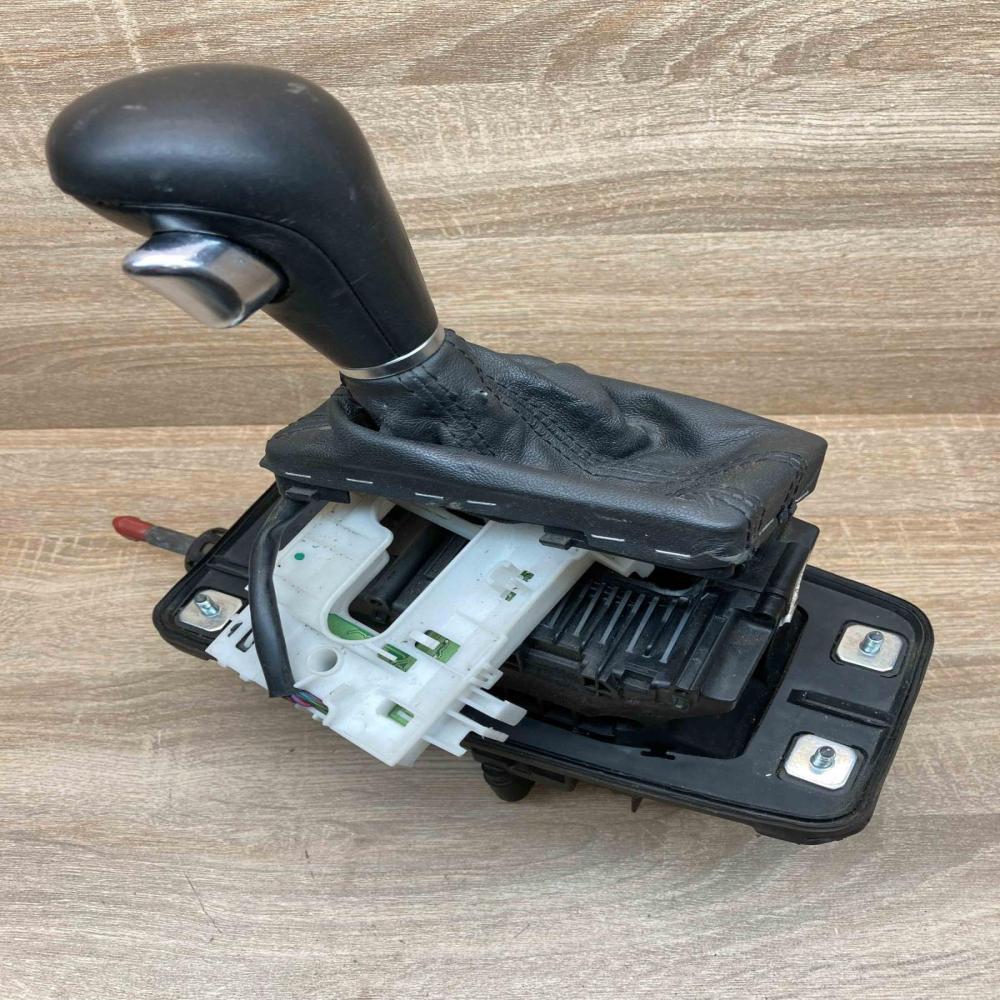 4F1713041R   Gear selector/shifter (interior) Audi A6 S6 C6 4F