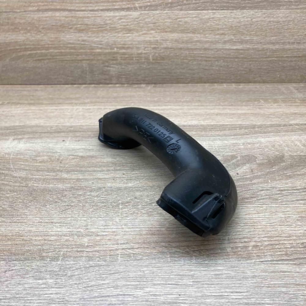 A2117220125  Left Other front door trim element Mercedes-Benz E W211