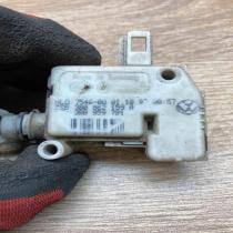 3B0959781   Fuel tank cap lock motor Audi A6 S6 C6 4F