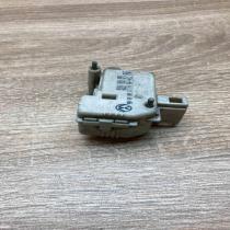3B0959781B   Fuel tank cap lock motor Volkswagen Golf IV