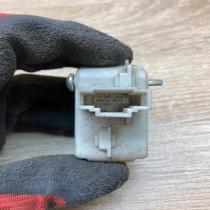 3B0959781B   Fuel tank cap lock motor Volkswagen Golf IV