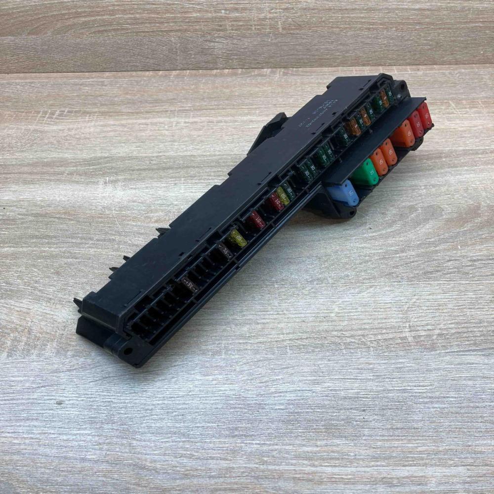 6957330   Fuse module BMW 5 E60 E61