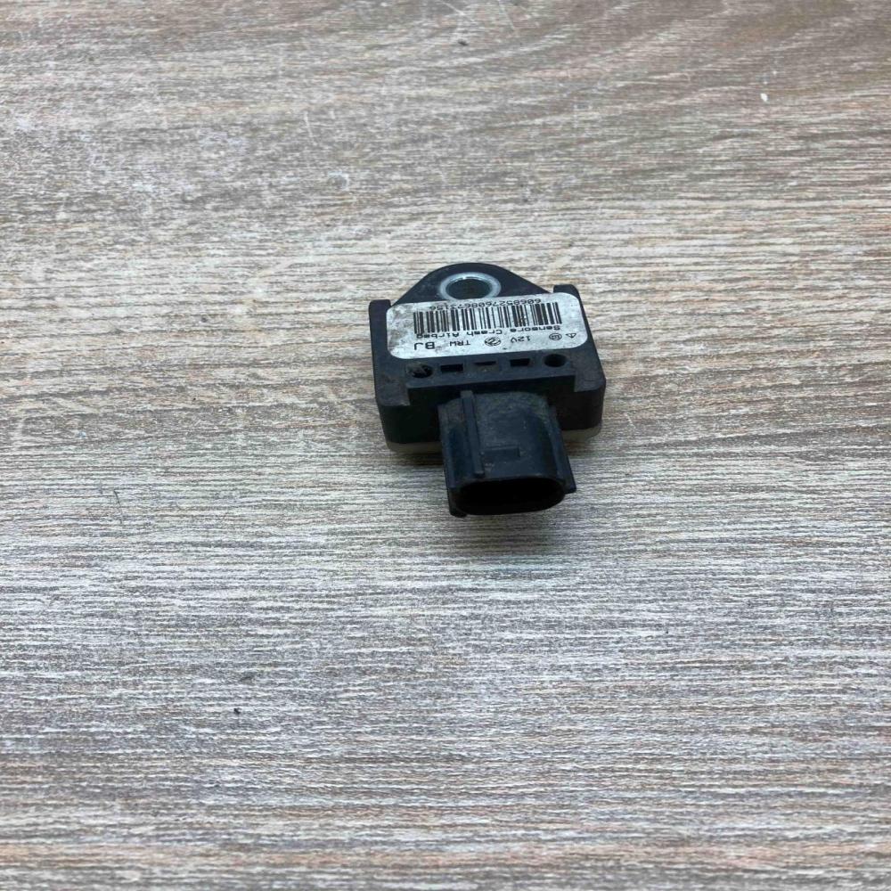 60685276   Airbag deployment crash/impact sensor Alfa Romeo 159