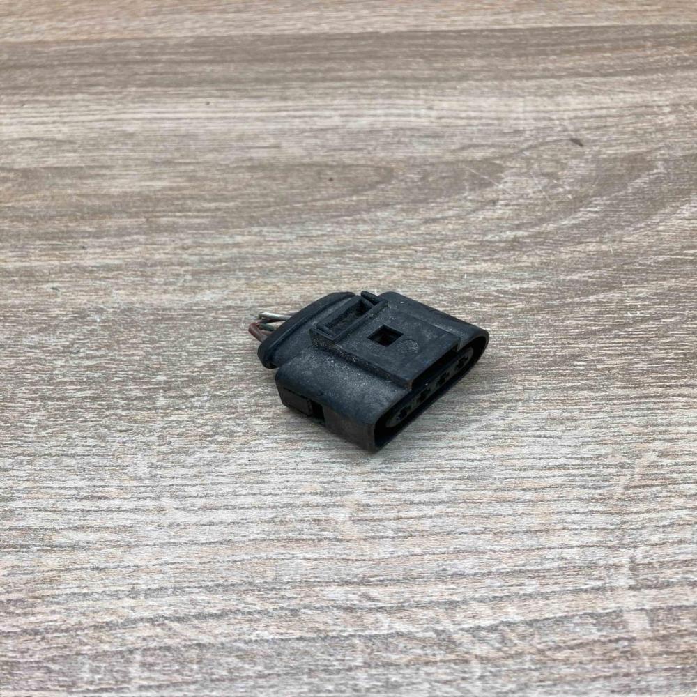 1J0973724   Plug wire Volkswagen Touareg I