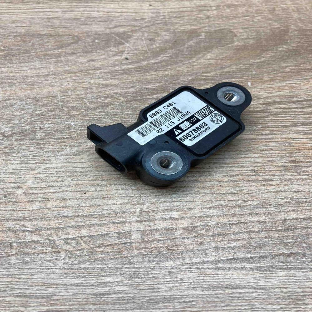 60678863   Airbag deployment crash/impact sensor Alfa Romeo 156