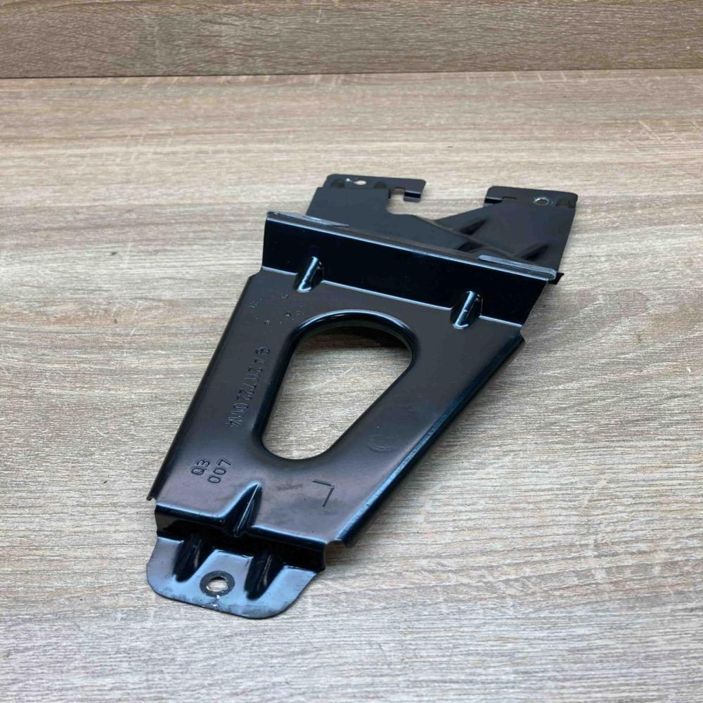 A2117220114   Other interior part Mercedes-Benz E W211