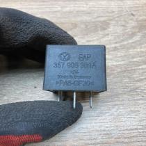 357906381A   Other relay Volkswagen PASSAT B4