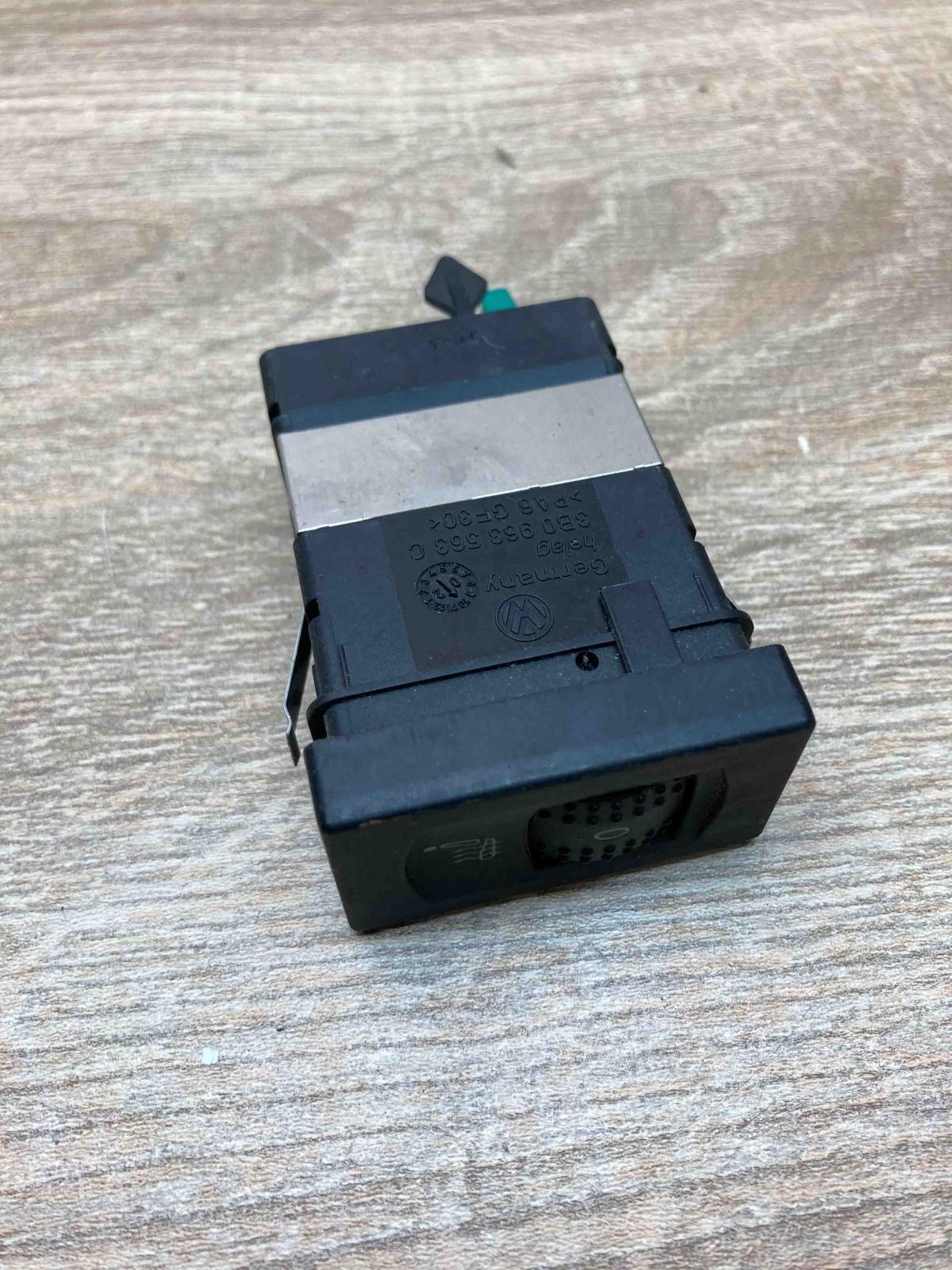 3B0963563C   Seat heating switch Volkswagen PASSAT B5
