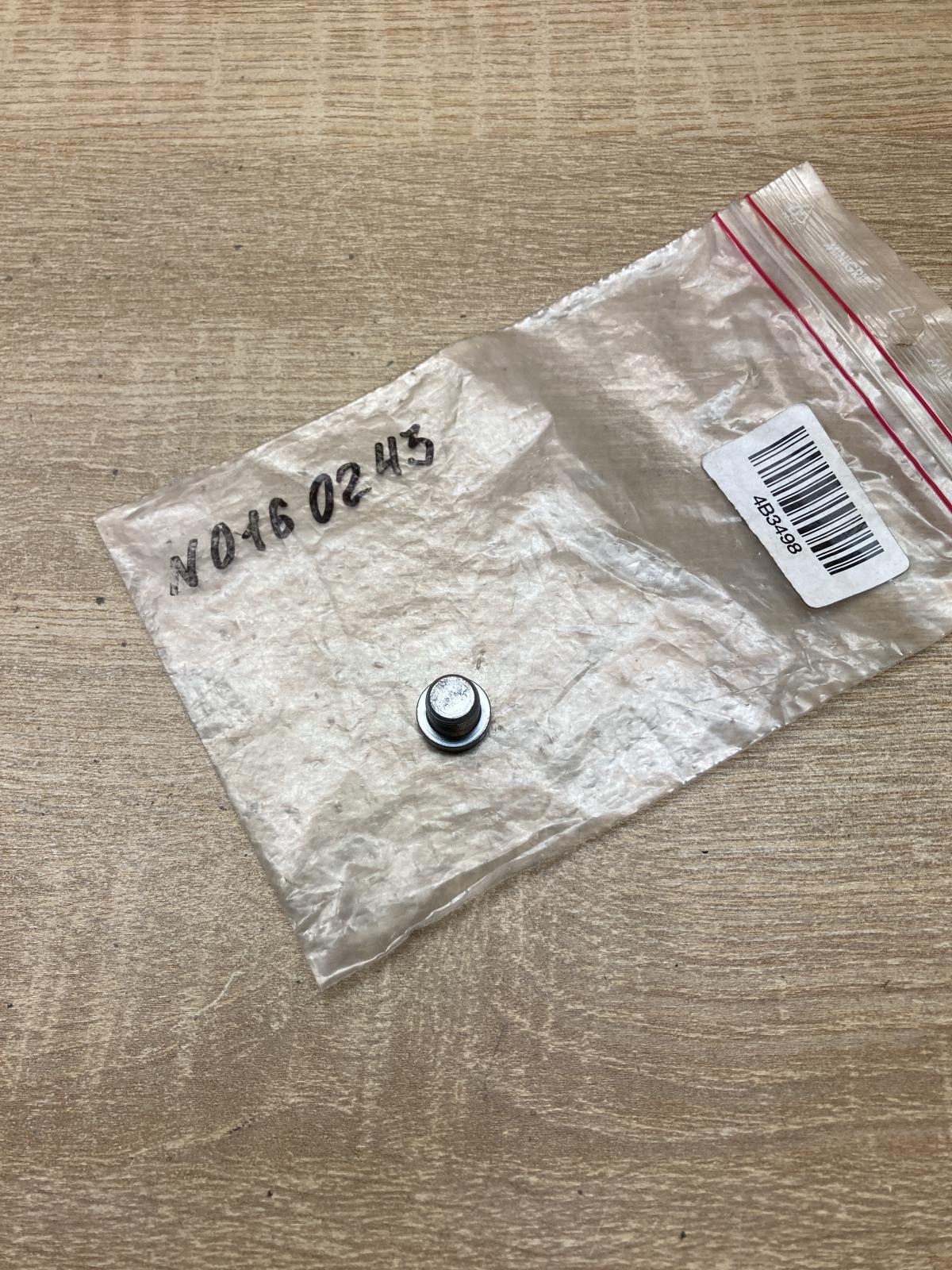 N0160243   Nuts/bolts Volkswagen Golf VI