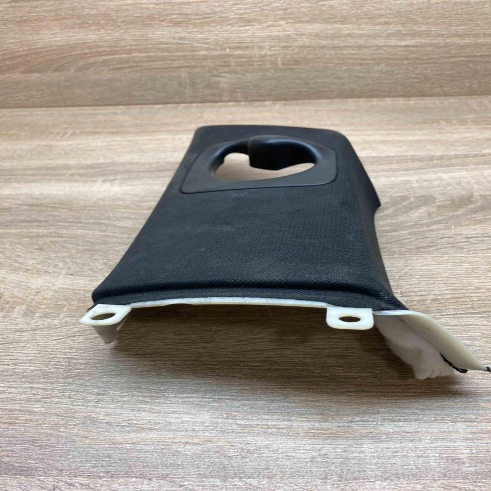 9149118 112520 RH (B) pillar trim (top) BMW 5 GT F07