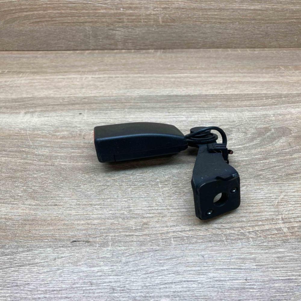 7375447   Rear seatbelt buckle BMW 3 F30 F35 F31