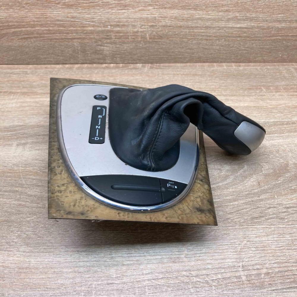 2118216958 A2115420426  Gear lever shifter trim leather/knob Mercedes-Benz E W21