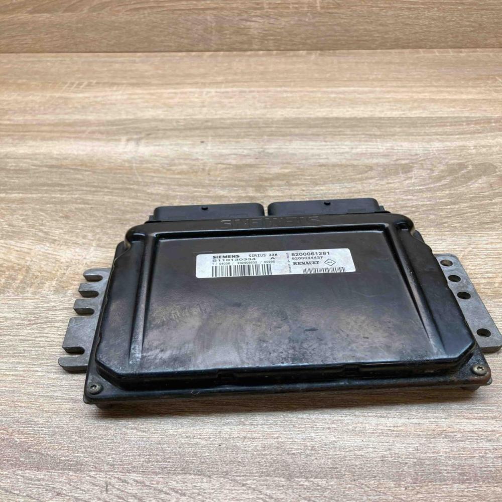 8200061281 S110130334A  Engine control unit/module ECU Renault Clio II