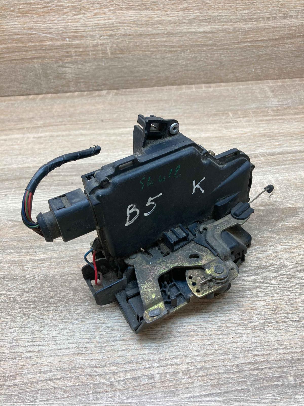1J0973714  With Plug Rear door lock Volkswagen PASSAT B5
