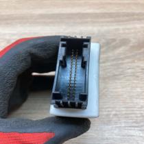 9183233 28137346  Center console control module BMW 5 E60 E61