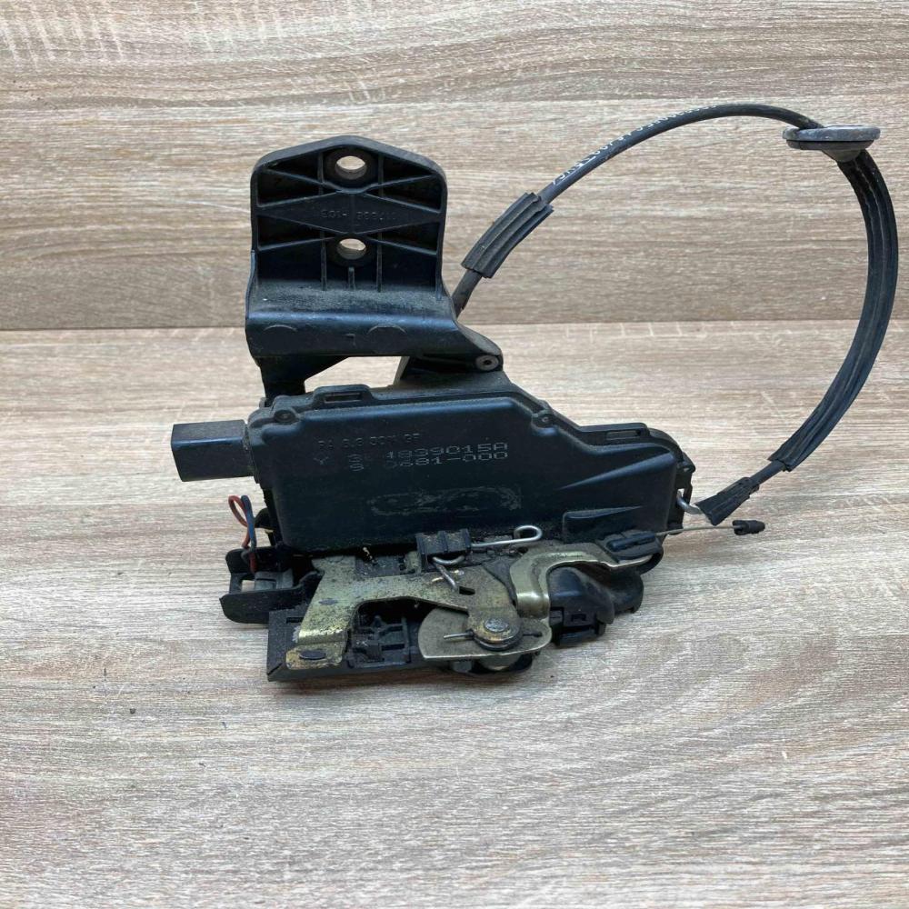 3B4839015A 3B0837867 Left Rear door lock Seat Leon (1M)