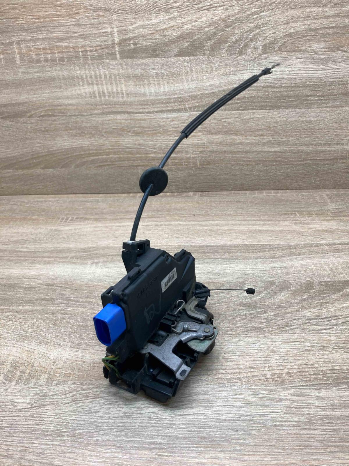 3D1837015   Front door lock Volkswagen Golf Plus