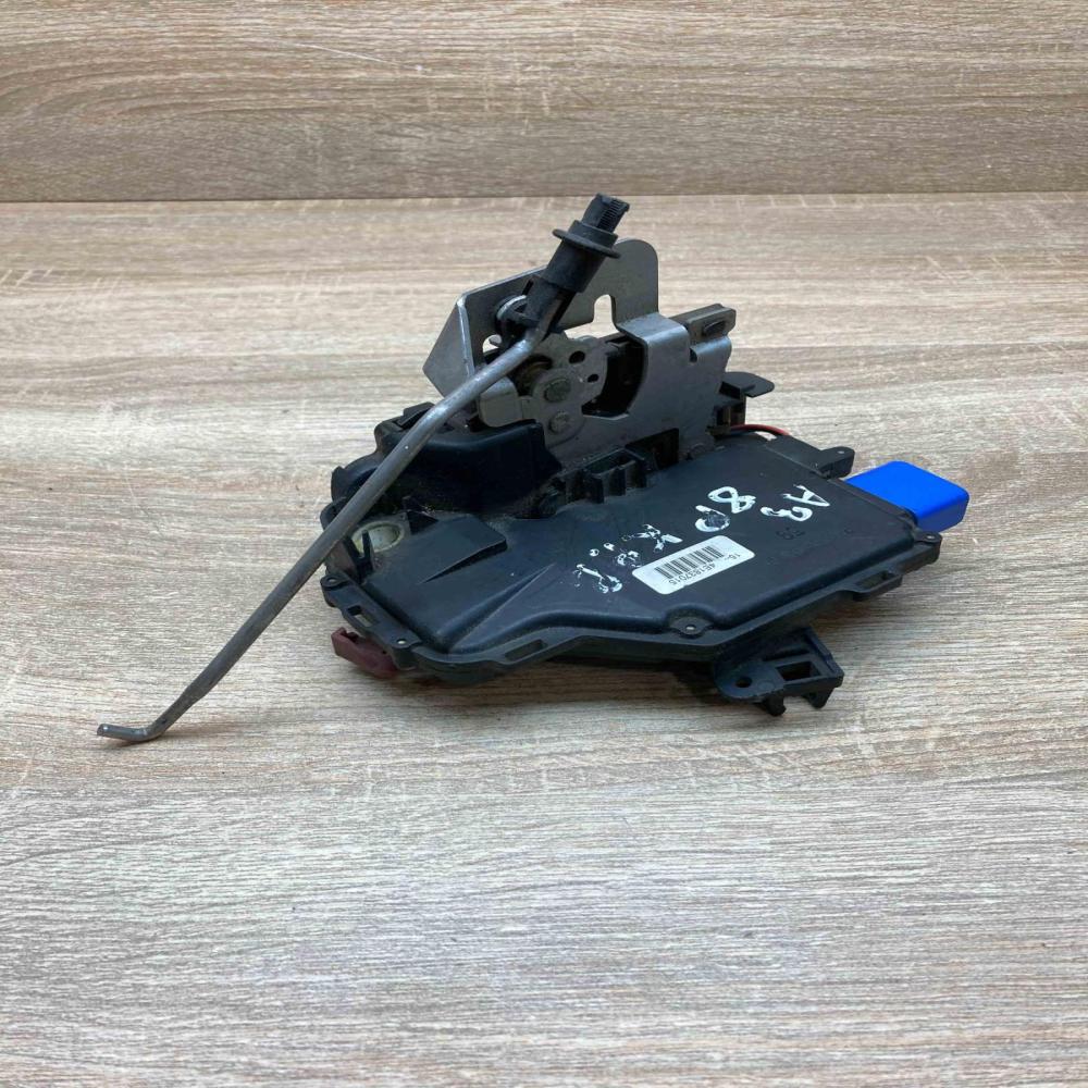 4E1837015   Front door lock Audi A3 S3 8P