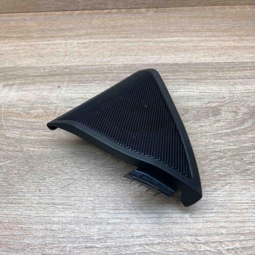 A2127200148   Front door high frequency speaker Mercedes-Benz E W212