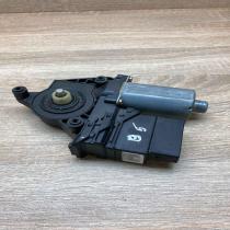 0130821697   Rear door window regulator motor Volkswagen Passat Alltrack