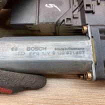 0130821697   Rear door window regulator motor Volkswagen Passat Alltrack