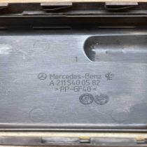 A2115400582   Fuse box cover Mercedes-Benz E W211
