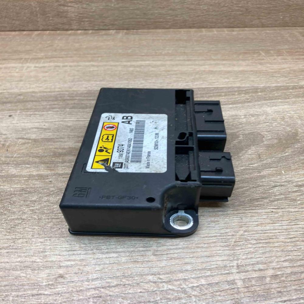 13589374   Airbag control unit/module Opel Astra J