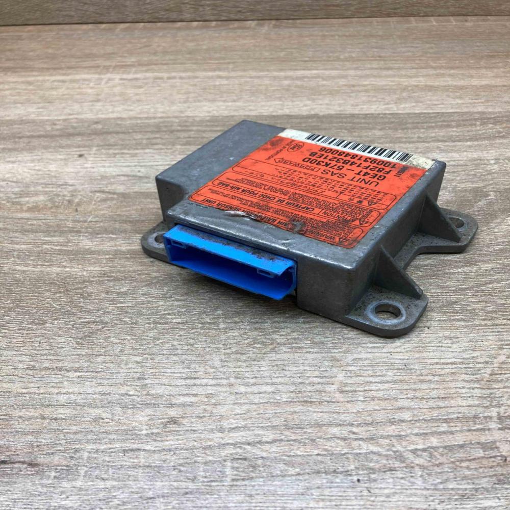 GE4T 57K30D F82F14B321EB  Airbag control unit/module Mazda 626