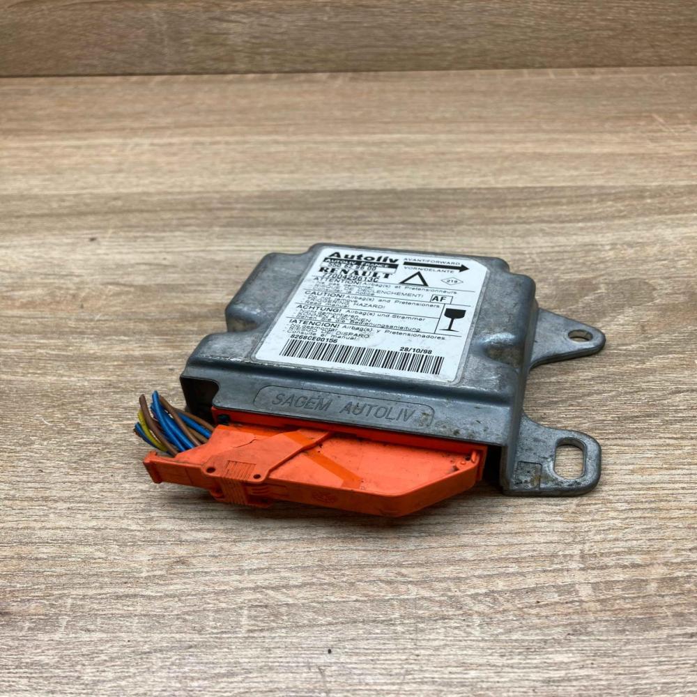 7700429613C 550629600 With Plug Airbag control unit/module Renault Laguna I