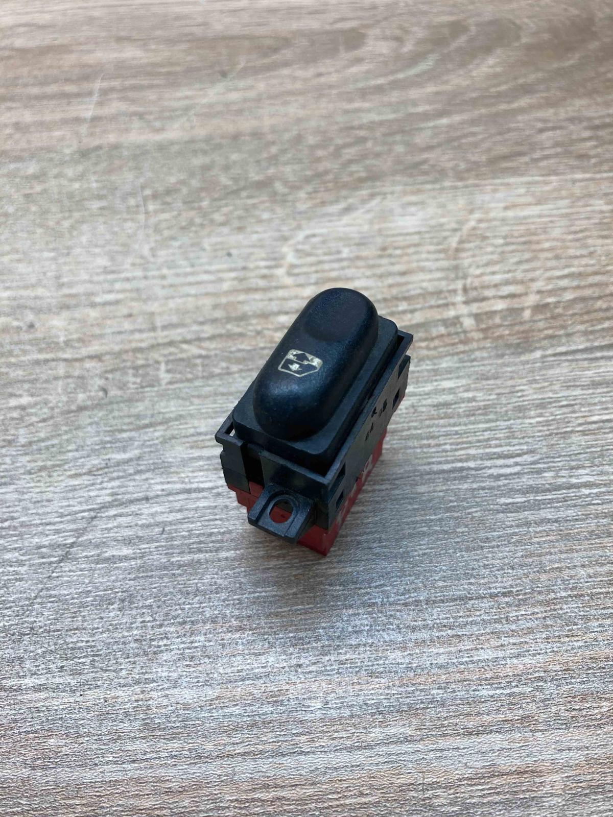 Laguna Window Switch   Electric window control switch Renault Laguna I