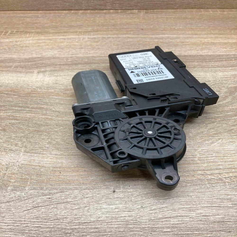 8E0959802E 5WK49205CBF  Rear door window regulator motor Audi A4 S4 B7 8E 8H