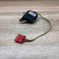 4A0820511B 0132801022  Air flap motor/actuator Audi 100 S4 C4