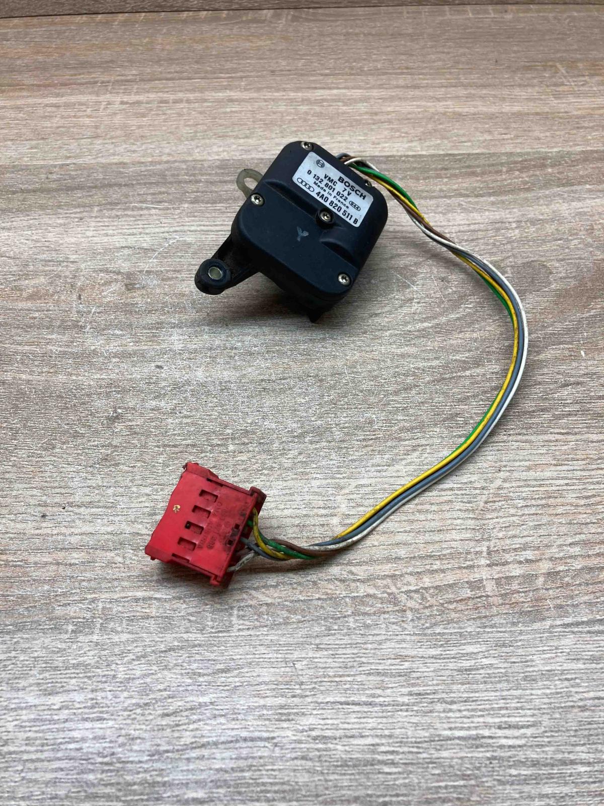 4A0820511B 0132801022  Air flap motor/actuator Audi 100 S4 C4